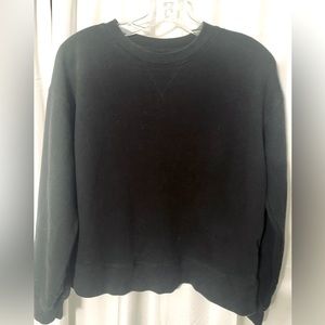Black crop sweatshirt